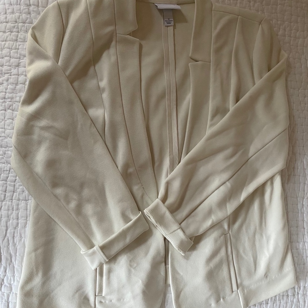 White Open Front Blazer - Picture 2 of 5
